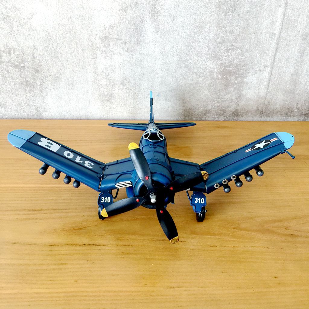 Modèle d'avion en fer-blanc Vi - Vintage Collectible Furniture avis et prix