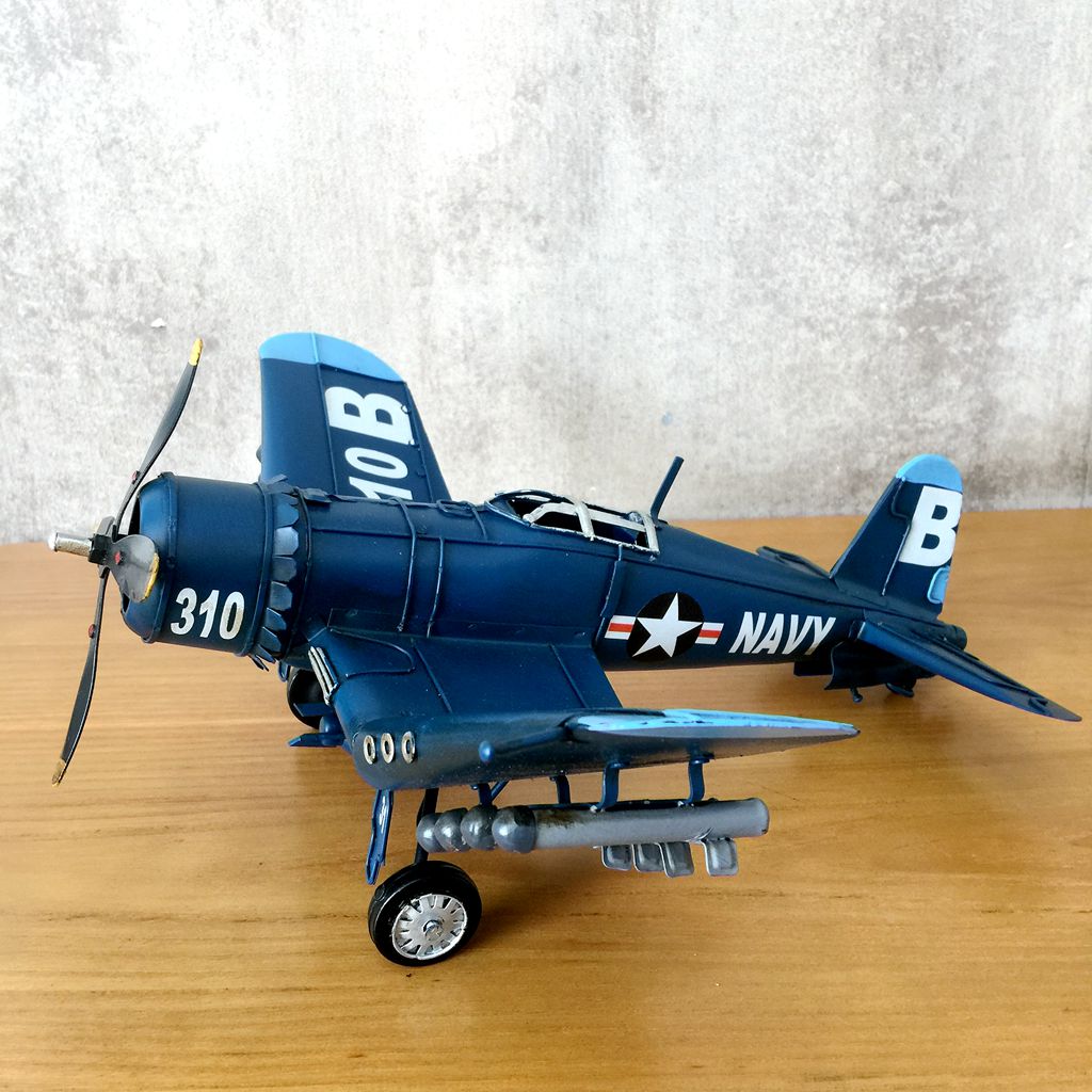 Modèle d'avion en fer-blanc Vi - Vintage Collectible Furniture avis et prix